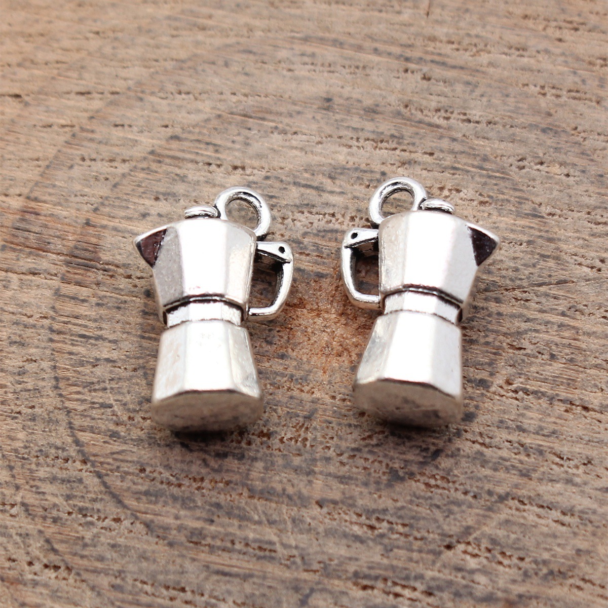 Vintage Tech Accessories - 20개 15x10x6.9mm(0.59x0.39x0.27inch) 앤틱 실버 컬러 3D