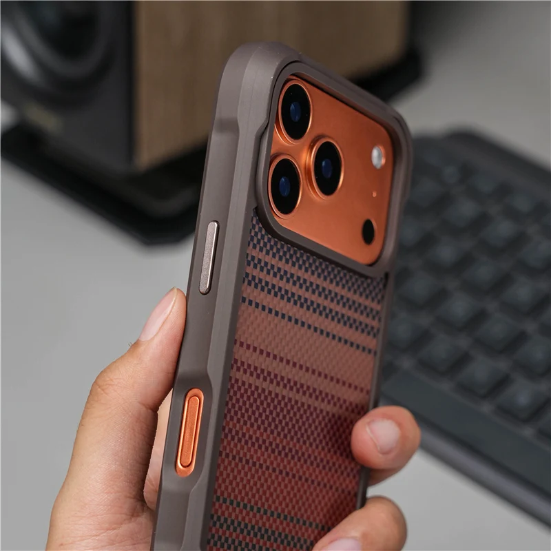 Tech Accessories Hard Case - 오리지널 기하학적 디자인의 자석식 케이스 (아이폰