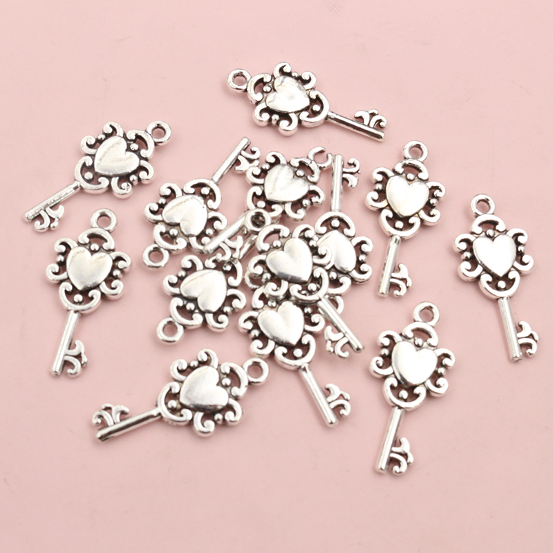 50pcs 빈티지 작은 키 매력 골동품 실버 도금 합금 - Vintage Tech Accessories 리뷰 및 가격